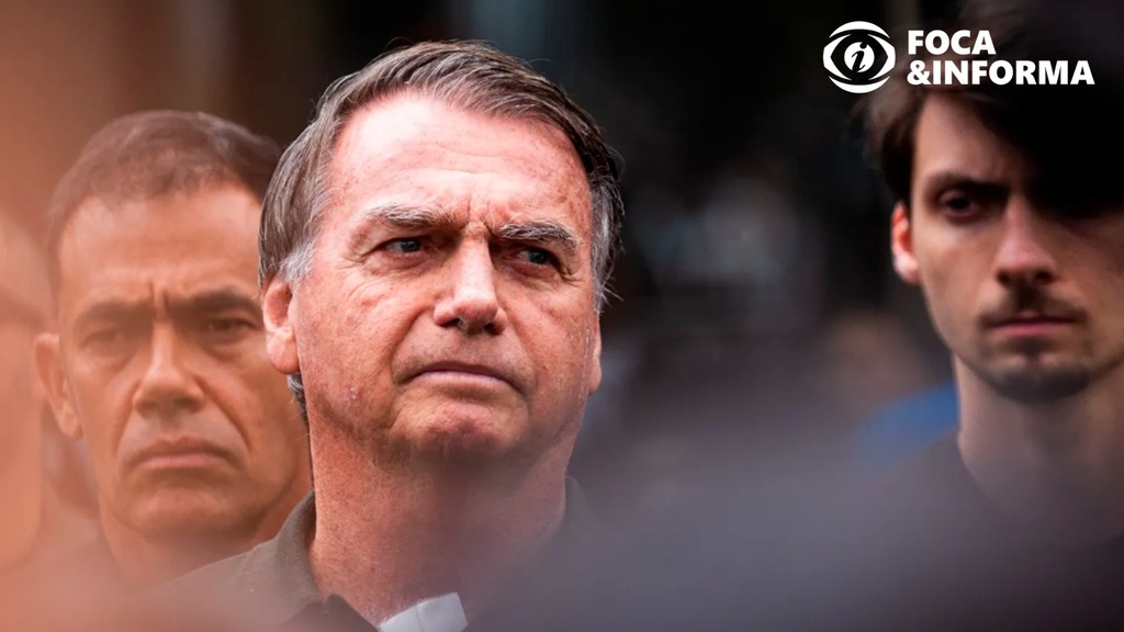 Ex-presidente Jair Bolsonaro sendo preso em Brasília, pela Polícia Federal
